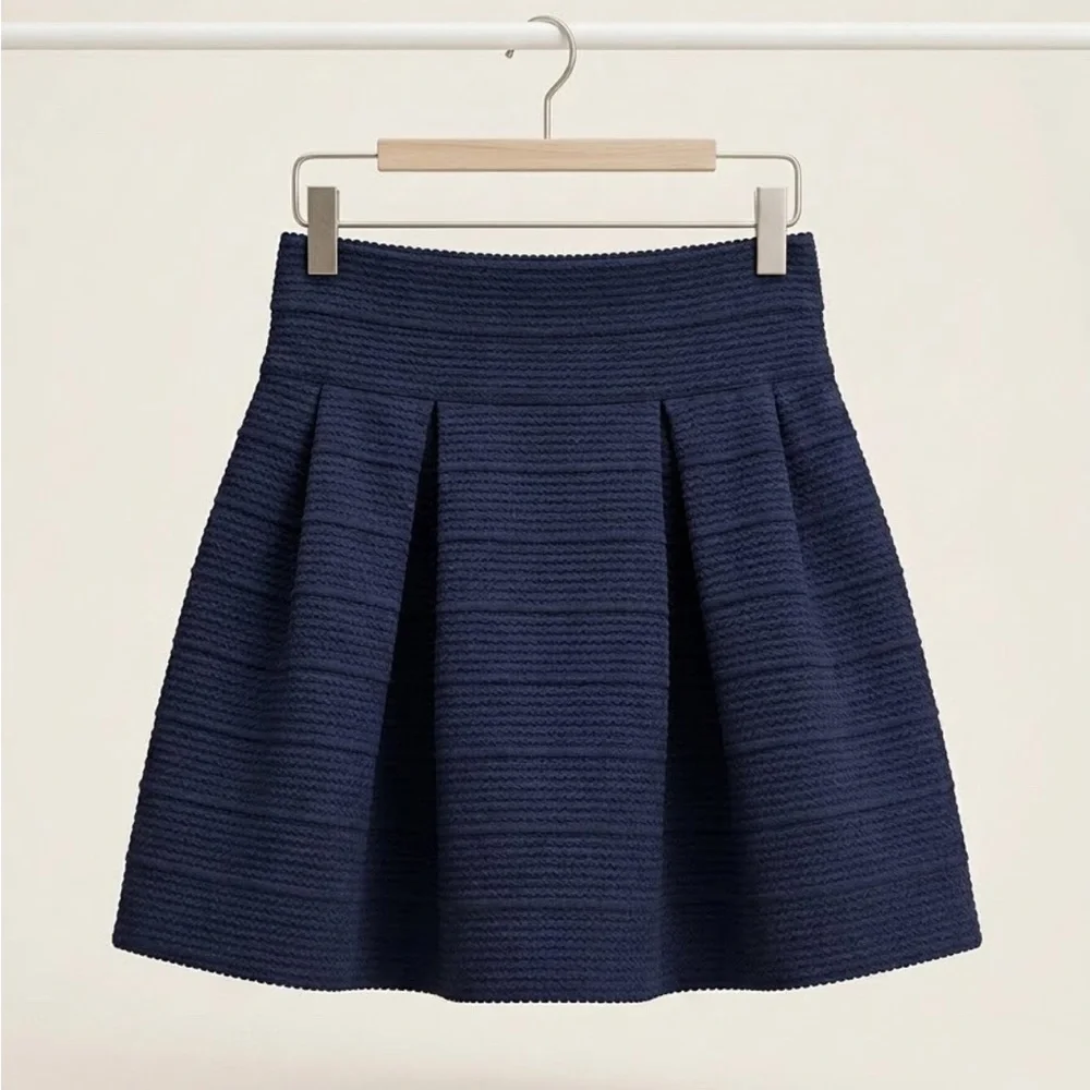 H&M Navy Textured A-Line Pleated Skirt - Picture 1 of 5